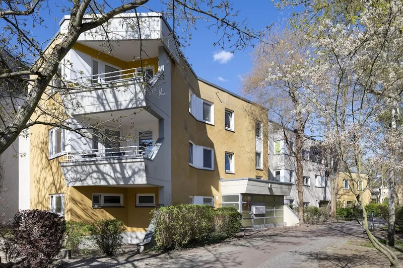 2 Zimmerwohnung sucht neue Bewohner ab sofort — photo 1
